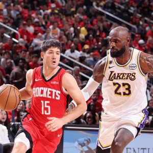 乐鱼APP-战报：火箭半场56-47领先湖人，申京14分&amp;amp;艾顿15分